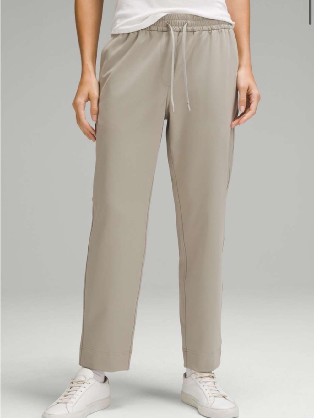 Lululemon Tapered-Leg Mid-Rise Pant 7/8 Length *Luxtreme in Riverstone